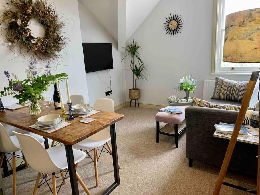 The Nest, Central Ludlow One Bed Apartment エクステリア 写真