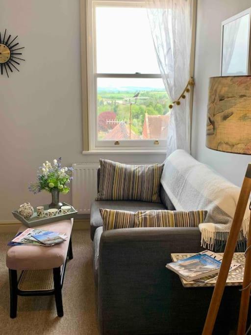 The Nest, Central Ludlow One Bed Apartment エクステリア 写真