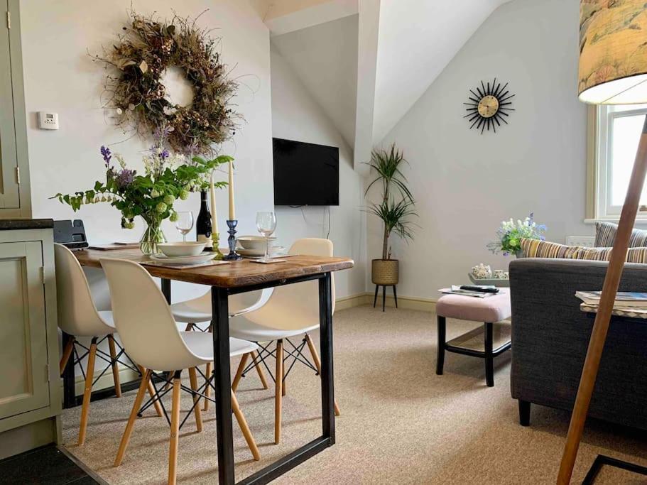 The Nest, Central Ludlow One Bed Apartment エクステリア 写真